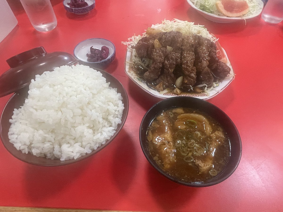 faaabreeeeeze's tweet photo. 沢以外のもの(4枚目は俺らのレンタカーの返却場所に違法駐車されてたカス車) https://t.co/KvDQIHKIeq