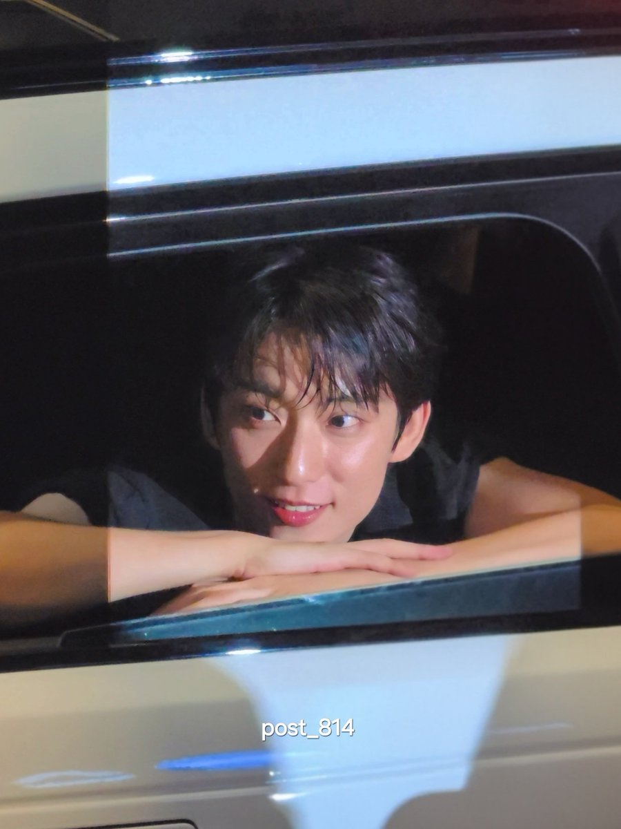 post_814's tweet photo. 260802 B1A4 콘서트 퇴근 #공찬

흑발 만세 https://t.co/LLuaXMZaiy