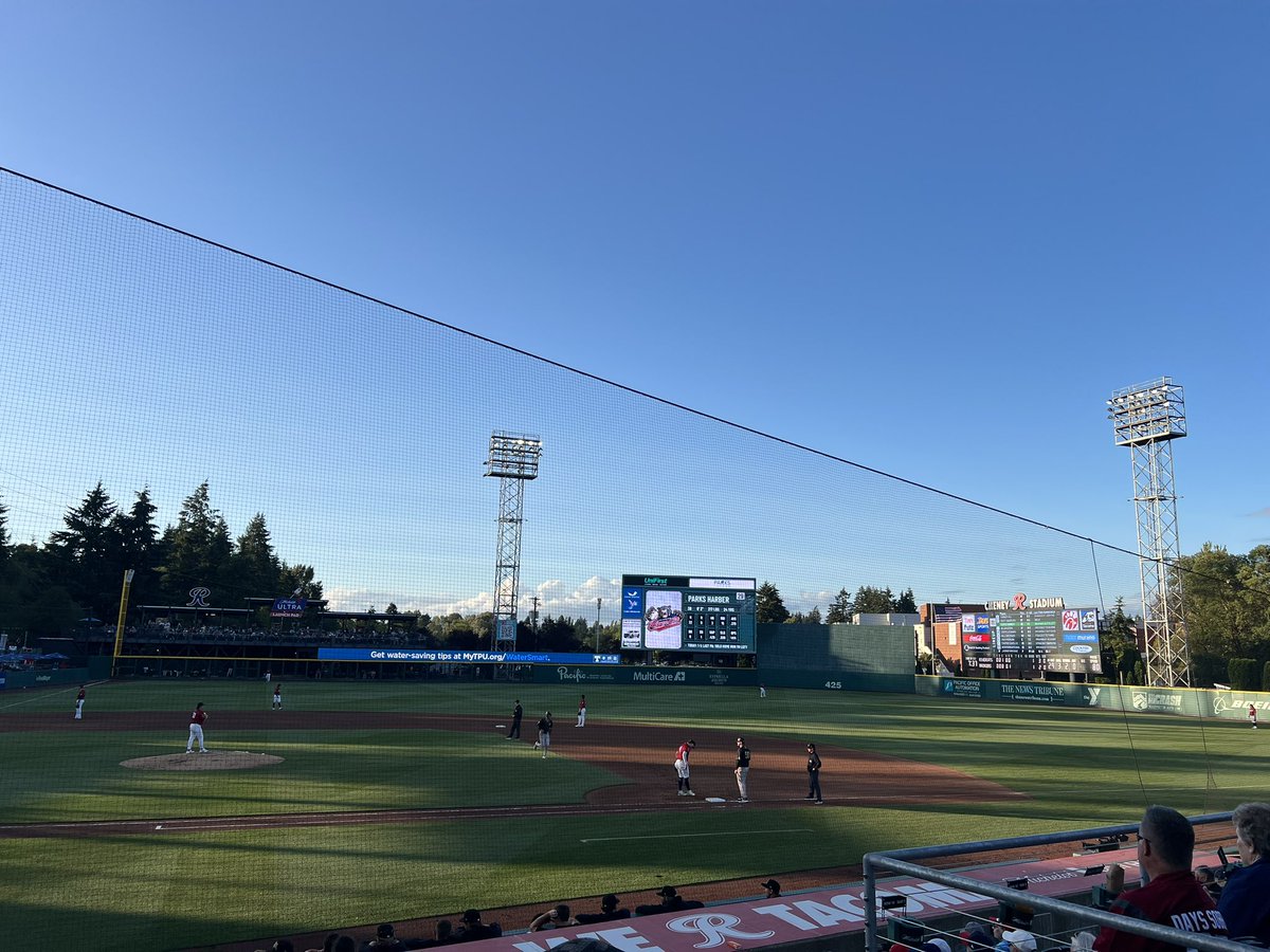 Skylerj92's tweet photo. A baseball field is home to me https://t.co/K28IidjMRK