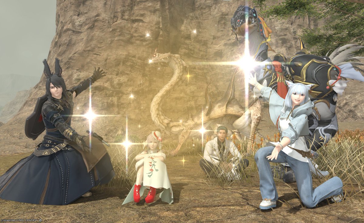 FF119_hinomi's tweet photo. 2026.07.19
Aモブだ！写真撮ろう～！からの即落ち２コマ！この展開、もう何度目なんでしょうか！？背後に回り込んでいれば大丈夫だと思っていたんです…。エディ、かろくん、助けに来てくれて本当にありがとう！かろくんはPS5になり設定奮闘中にも関わらず駆け付けてくれたんだって！優しすぎ！ https://t.co/IcrHECyKF7