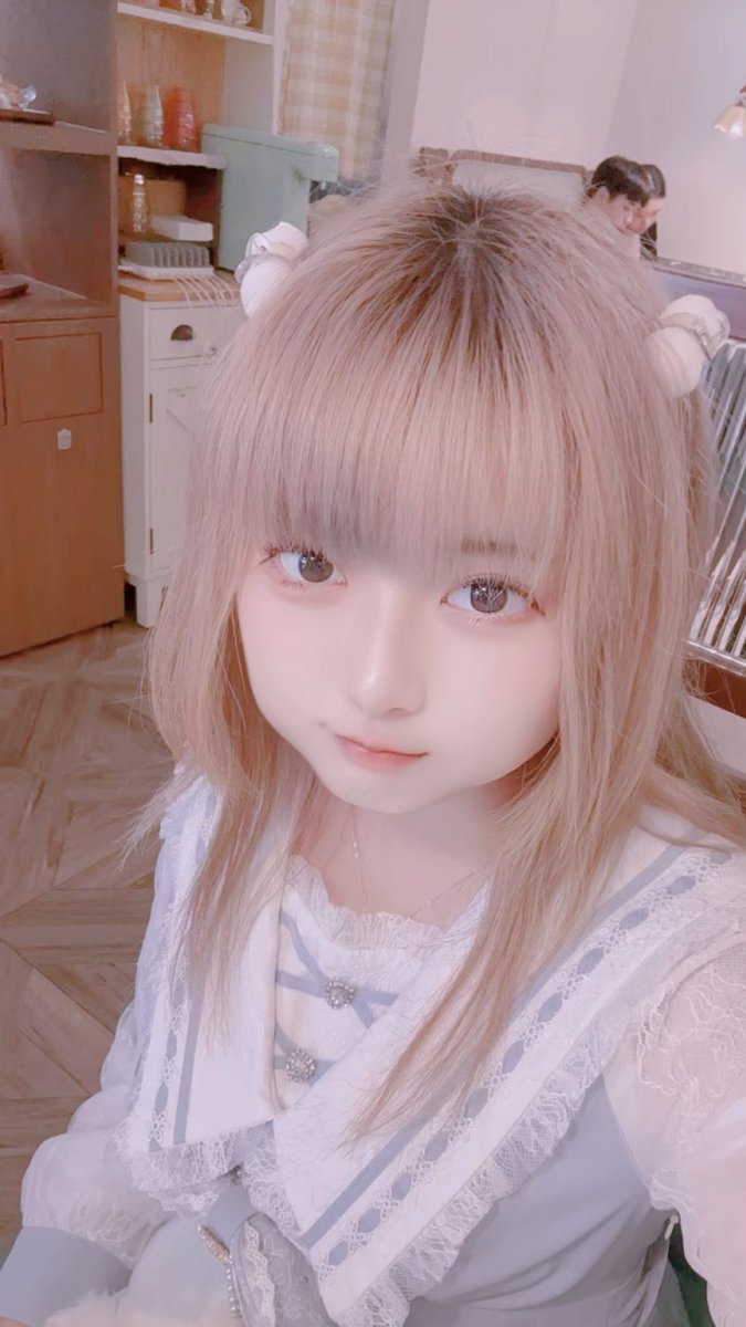 mokolatte_'s tweet photo. 생각보다 덥지 않았다네요~..~~
긴팔이나 반팔이나 차이 없는 듯한 ,, 날씨
넘 즐거웠다애요 ૮꒰୨୧ ´͈ ㅅ `͈꒱ა https://t.co/AhIhv5Q0wy