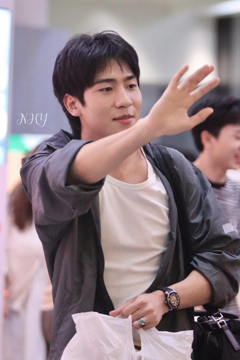 KCH3078's tweet photo. พันนึงแร้วหรอ ไวมากก เติบโตขึ้นอีกก้าวแล้ว ดีใจกับไอซ์มากๆเลยนะคับ🩵 @APIKIT_ICE 

HAPPY 1K ON X FOR ICE
#1KTogetherWithIceOnX
#ProjectAlphaNewClan
#apikiticeza67 https://t.co/bbII8PKJzJ