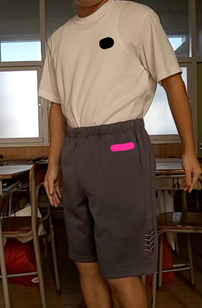 breif_like's tweet photo. 今日はパンツの日…
学生時代体操服からランニングシャツが透けて…ズボンからブリーフラインも透けて😅
ズボン降ろしされた時の📸 https://t.co/66w9s0F7pA