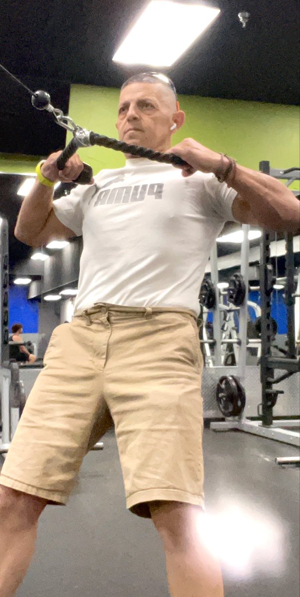 erwingonzalezc's tweet photo. #10gym https://t.co/OxduVqNfzP