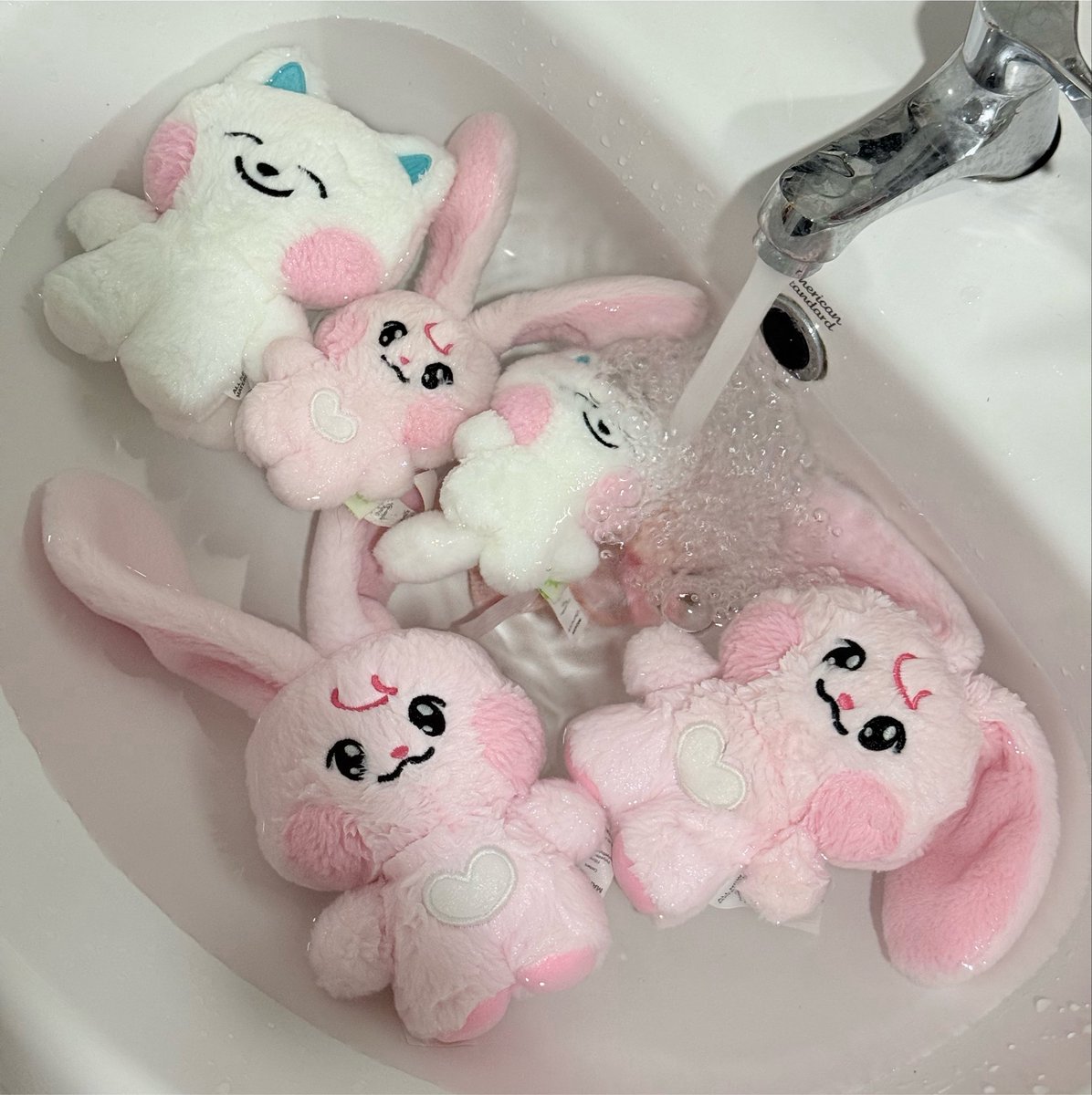 pnnpsasii's tweet photo. เล่นน้ำป๋อมแป๋ม ลอยตุ้บป่อง 🫧🤏🏻🛁 https://t.co/nWqLTrm9uq