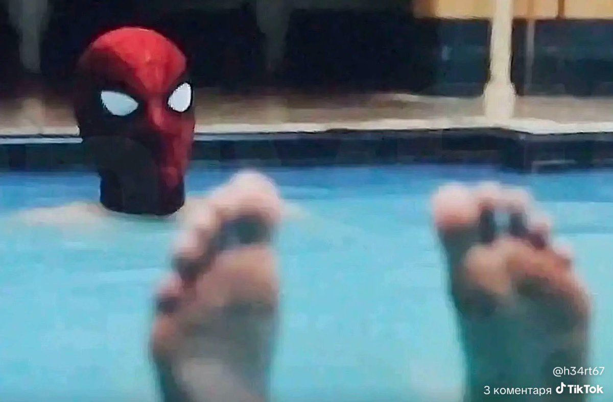 akulyakaa's tweet photo. Going to witness spiderman’s feet tomorrow in 3d https://t.co/TxeWHJWO0s