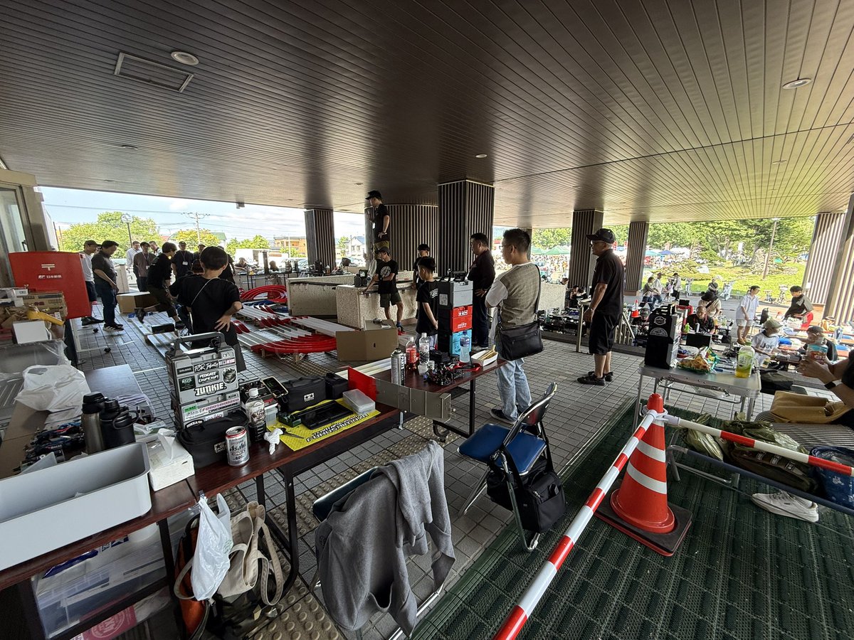 evisu_genes's tweet photo. びばい歌舞裸まつり2026
地産戦隊ビバレンジャーにミニ四駆グランプリに超お菓子まきに
上杉周大スーパーライブにハンバーガーボーイズまで🤣
今年の歌舞裸、やりすぎだろ👍
いつもの倍疲れましたが
いつもの10倍充実した2日間
ありがとうございました♪お疲れ様でした https://t.co/8X4XcUAkAB