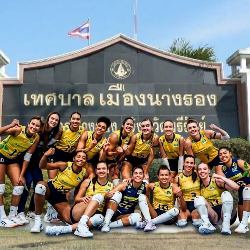 Phummmi3's tweet photo. ไหนใครถามหาคะ 5555 มาร้องเพลงสาววารินด้วยกันที่ อำเภอนางรอง ตลอดไป🤣 

#วอลเลย์บอลหญิง #วอลเลย์บอลชาย 
#VNL2026 https://t.co/sUzPzO87Gi