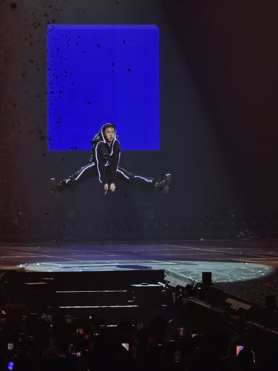 Maybe4fo's tweet photo. ไม่ต้องบินให้สูงอย่างใครเขา แต่เรื่องไรต้องแพ้จัดไปลูก https://t.co/75mCntljQL