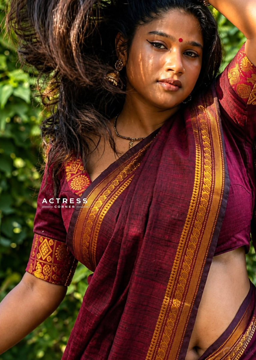 tamilamuthamof's tweet photo. சீரியல் நட��கை கேப்ரியல் 😍😍❤️❤️
#Gabrielsellus #Gabriela #actress #dancer #tamilamutham #trending #novel #hip #novelhot #trendingnow #trendingpost https://t.co/2SAC2IFojJ