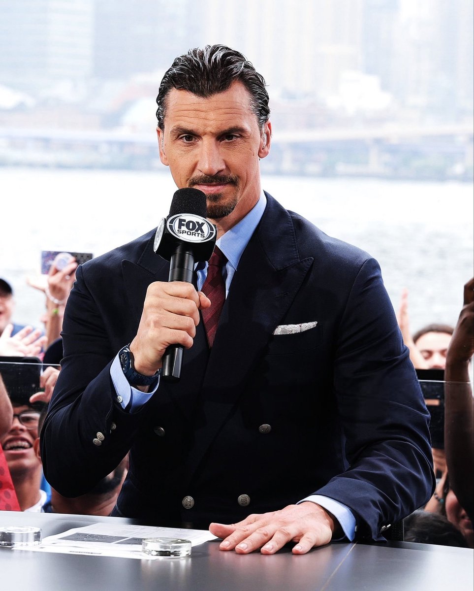 UtdBlake_8's tweet photo. 🚨🎙️ Zlatan Ibrahimović Backs Michael Carrick to Win the Premier League with Manchester United:

🗣️Reporter:"Zlatan, who do you think will win the Premier League this season?"

🗣️Zlatan: "Manchester United. I don't say that because I played there. I say it because I believe Michael Carrick has what it takes to bring the title back to Old Trafford."

"Carrick understands football. He doesn't need to shout to lead. His ideas are clear, the players trust him, and that's how champions are built."

"People will laugh today, but they'll remember these words in May. If United stay fit and follow Carrick, they'll win the Premier League."

"Mark my words, Manchester United will be champions with Michael Carrick in charge."