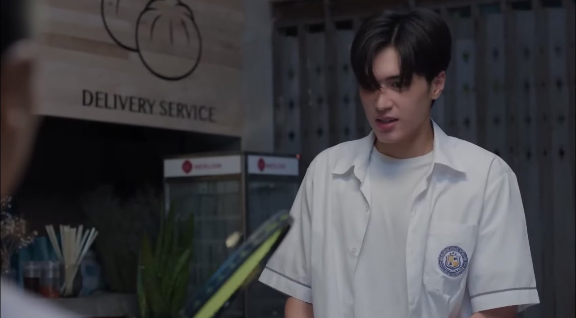 TeshowPH's tweet photo. Hahaha yung akala mo magagalit tatay niya.😭🤣

LOVE TO SERVE 2ND EP

#MatchPointSeriesEP2 https://t.co/M7jeVAKfzO