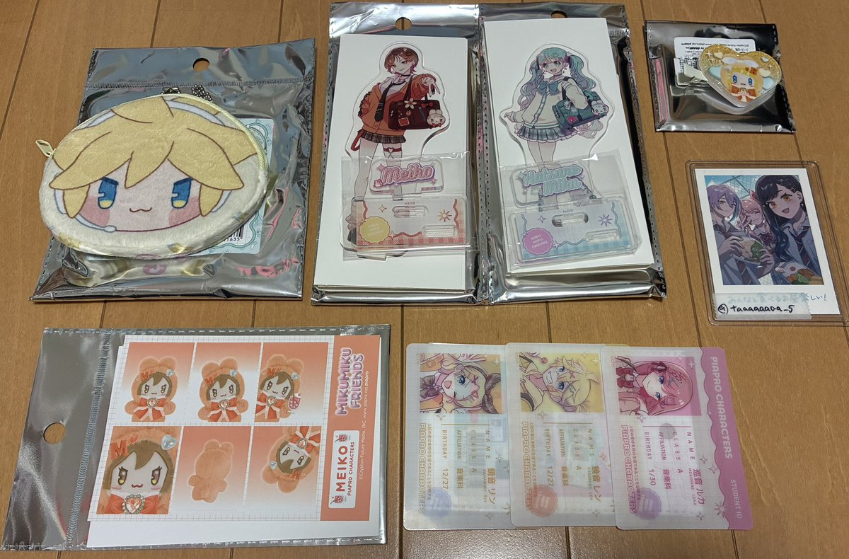 taaaaaaaa_5's tweet photo. 【交換】 初音ミク CanDo キャンドゥ 百均

譲・画像1枚目
求・画像2枚目>>前髪クリップMEIKO

前髪クリップMEIKOはその他含む交換のみ。
郵送交換📮
纏めての方優先。
お気軽にお声掛けください🙇🏻‍♀️ https://t.co/VxKtiKSDyV