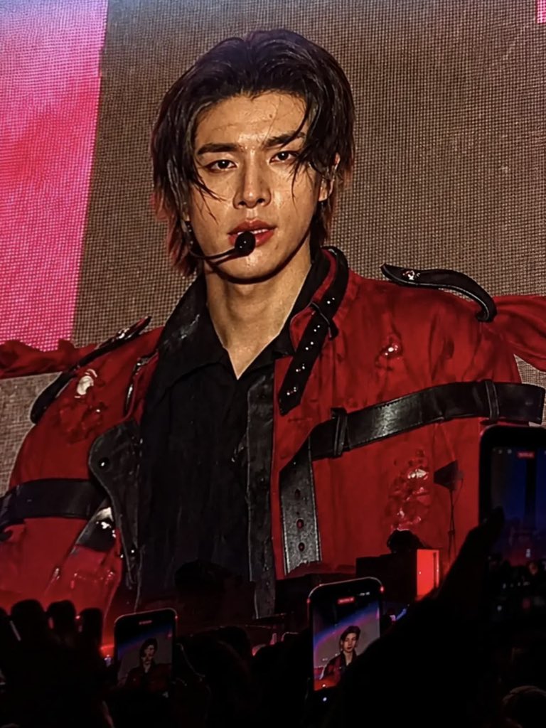 heeejaked's tweet photo. his face is literally made for the big screen https://t.co/FSIyNp6ElZ