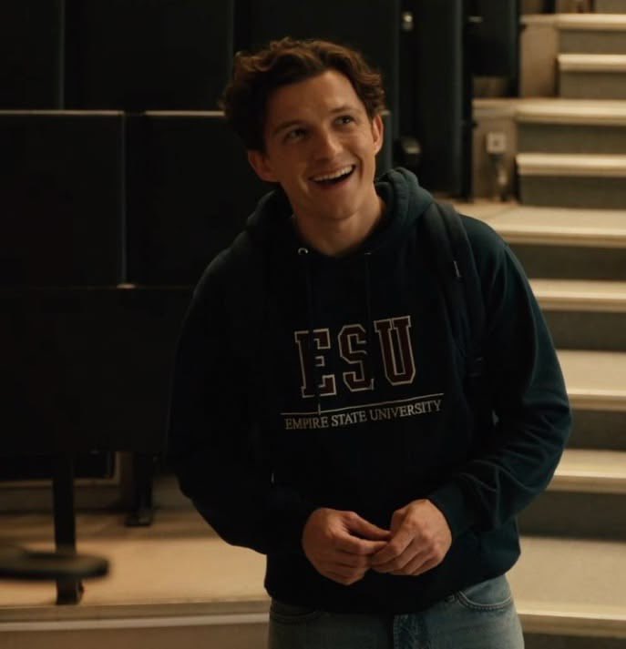 amanimslove's tweet photo. pra mim, uma das melhores partes desse filme foi o peter avisar a mj que beijou ela, pq achava que ela tinha dado consentimento, e pedir desculpas quando soube que não era ela. foi algo tão NECESSÁRIO que, ao msm tempo, nem pensei que precisava ouvir. peter parker é homem de vdd https://t.co/24bua8AVMZ