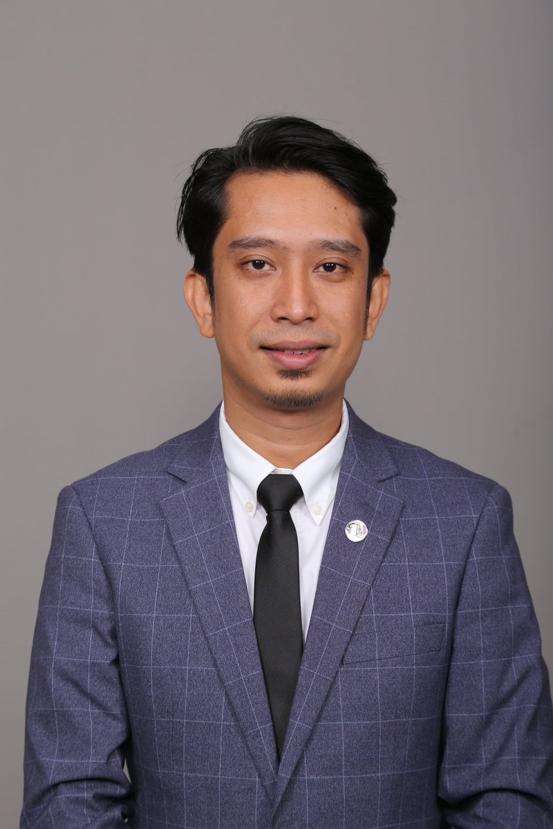 MALAYSIAPROBLM's tweet photo. KALAH TERUK LA NAMPAK GAYANYA 2 ORANG NI NEXT PRU16 KITA KASI JADI https://t.co/wePDONDQqM