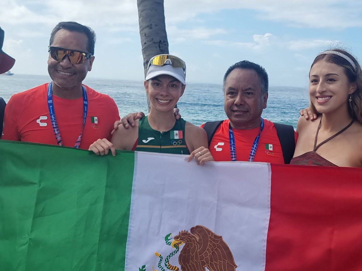 todomenosfut's tweet photo. 🚶‍♂️🚶‍♀️ ¡México manda en la marcha de 21 km! 🇲🇽

La delegación tricolor conquistó 4 de las 6 medallas en Santo Domingo 2026 y se llevó el oro en ambas ramas.

🥇 Ricardo Ortiz 🇲🇽
🥉 Roberto Vázquez 🇲🇽

🥇 Alegna González 🇲🇽
🥈 Alejandra Ortega 🇲🇽

¡Gran exhibición mexicana! 🔥 https://t.co/jq4dFT9u3m