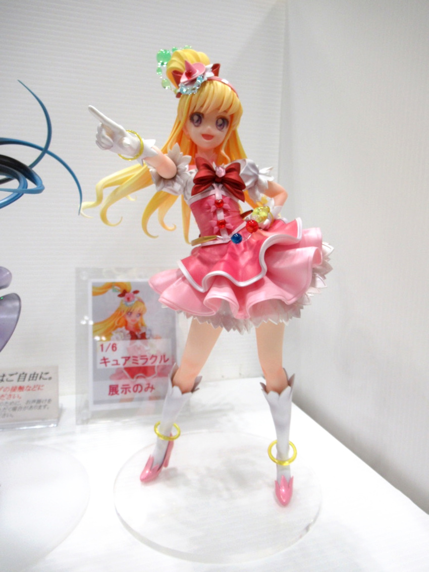 【訳あり特価／箱あり】キュアレ THE MAKURA (数回使用・展示品仕様) ロンリーロボカフェ・ロロカちゃん（夏WF2-35-05） on X: 
