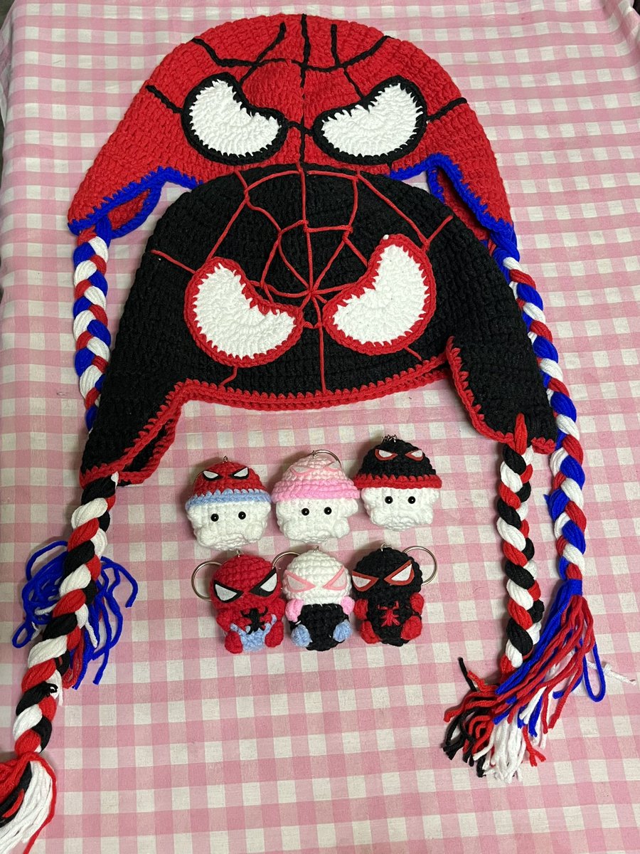 HeavenlyCreats's tweet photo. spiderman beanie &amp; keychain

❤️🕷️

🏷️ wts lfb crochet comms spiderman gwen miles brand new day #SpiderMan #SpiderManBrandNewDay https://t.co/uiJWDvju2l