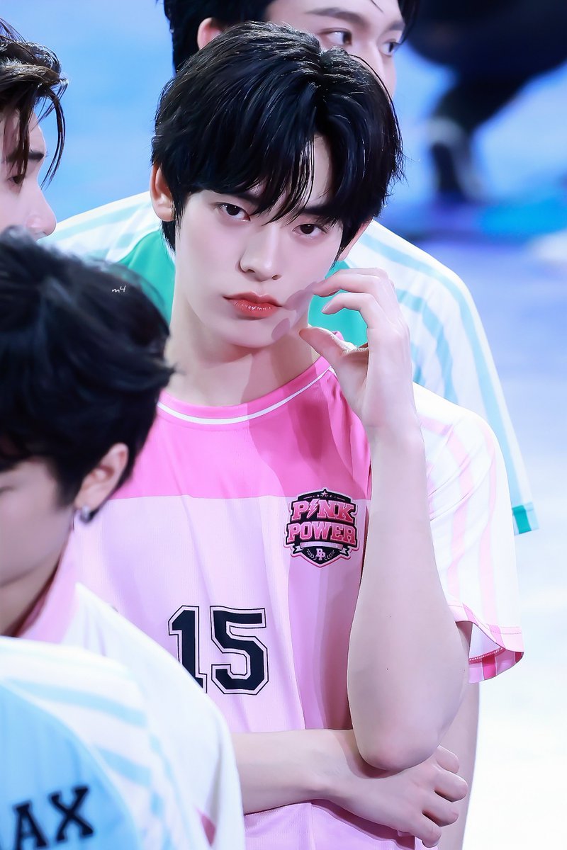 m4namebew's tweet photo. แมวใครหาย 🐈 🎀

TEETEEPOR CHEER UP 

#ตี๋ตี๋ป๋อสปอร์ตเดย์2026
#DMDSPORTDAY2026
#porsuppakarn @porsuppakarn https://t.co/WzLOoZ3yfx