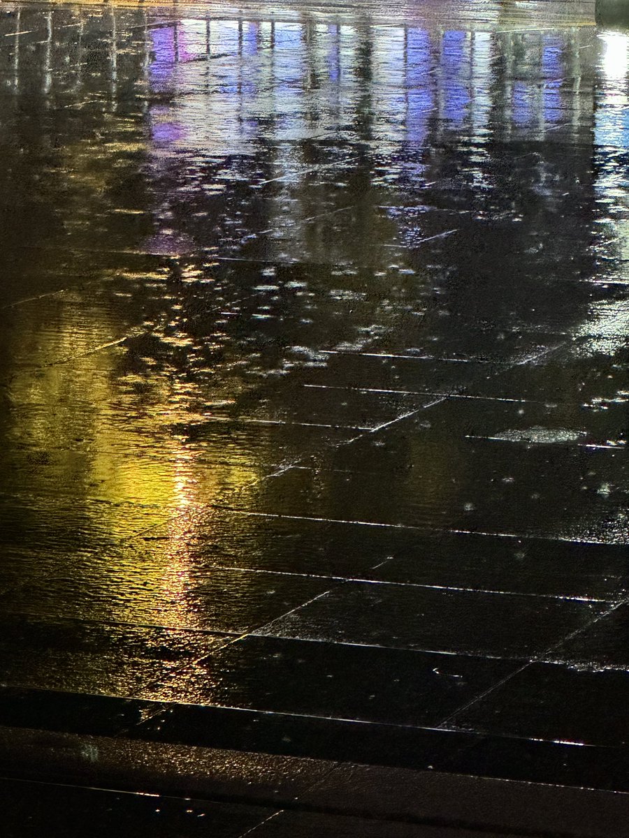 367LaVerdad's tweet photo. 30天24天都在下雨
比九蒸九晒还夸张 https://t.co/pggcBeEzmd