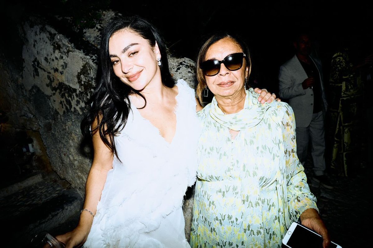 xcxsource's tweet photo. 34 years ago today, Shameera released Charli xcx. https://t.co/ULXMZtIgwJ