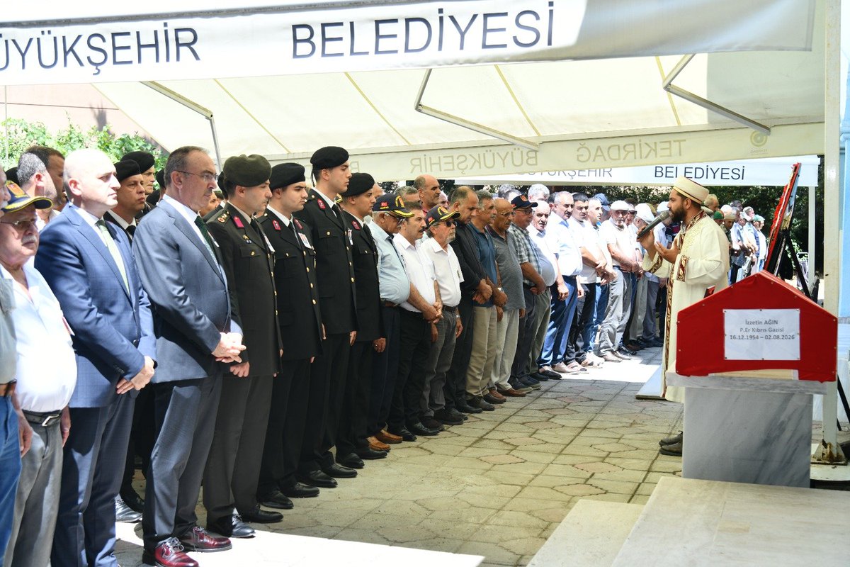 Tekirdag_aile's tweet photo. Kıbrıs Gazimiz İzzettin AĞIN, Süleymanpaşa ilçemizde düzenlenen cenaze töreniyle ebediyete uğurlandı.

Sayın Valimiz Recep SOYTÜRK ile İl Müdür Yardımcımızın katılım sağladığı cenaze töreninin ardından Merhum Gazimiz, dualarla son yolculuğuna uğurlandı.🇹🇷

https://t.co/0KjwiaApIJ https://t.co/0XsgBfueaJ