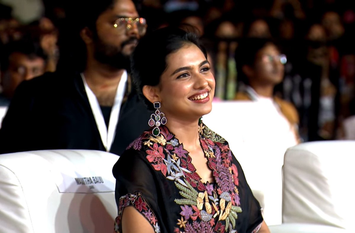 a__tweets2's tweet photo. neck to neck fight with peak asin. https://t.co/RmyNrAF3Fd