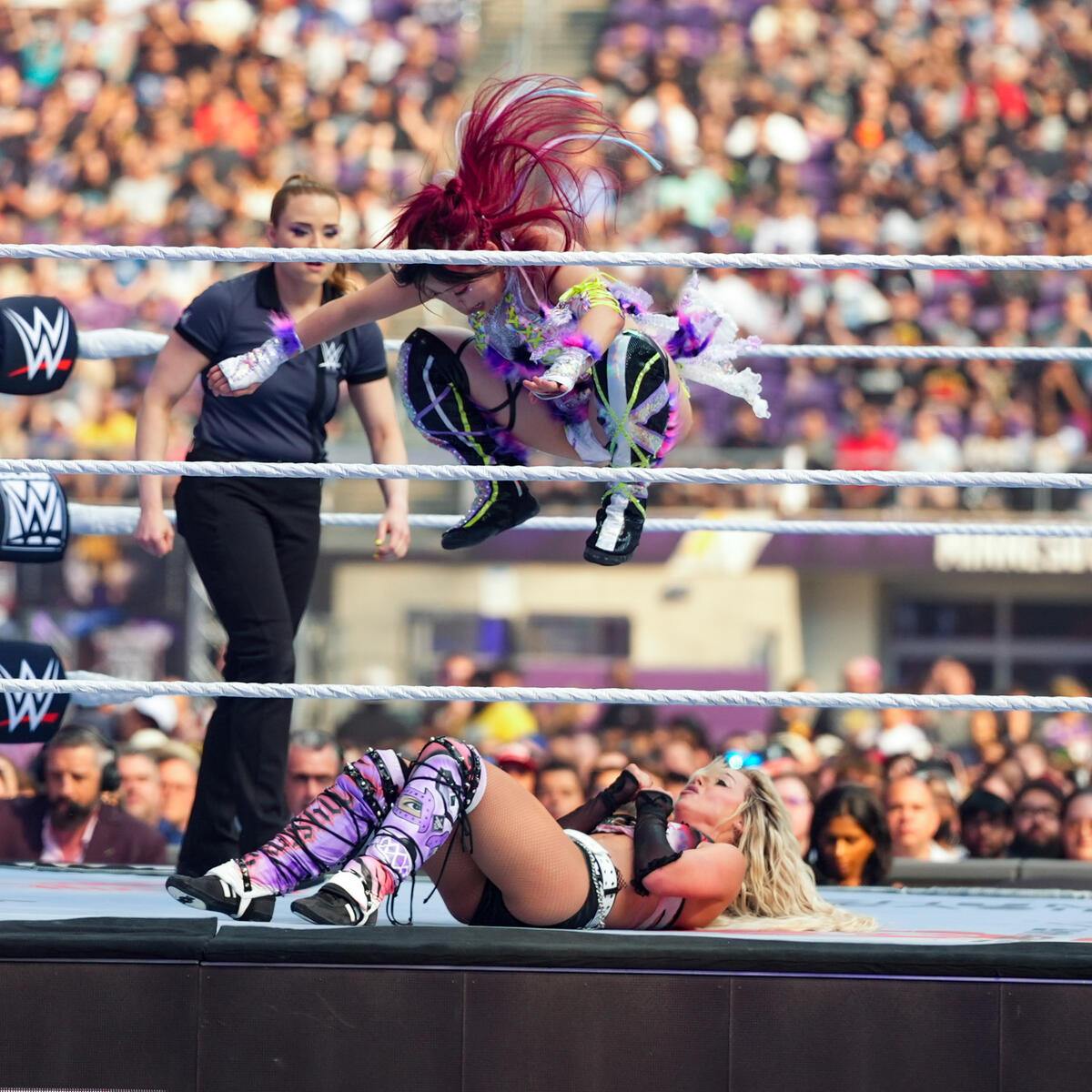 WrestleFeatures's tweet photo. Women's wrestling fucking rules.

#MOTN https://t.co/DIygzs8RFa