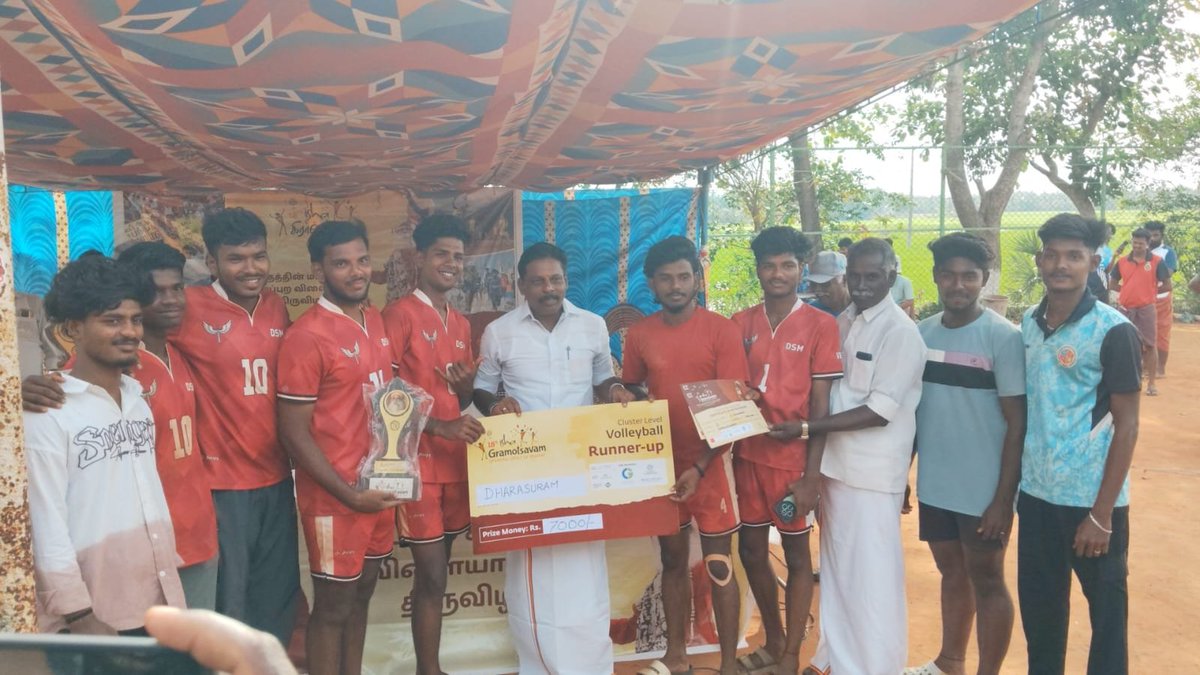 IshaTamil's tweet photo. மாண்புமிகு எம்.எல்.ஏ. திரு. ஆர். விஜயசரவணன் அவர்கள், தஞ்சாவூரில் நடைபெற்ற ஈஷா கிராமோத்சவம் வாலிபால் கிளஸ்டர் போட்டியில் சிறப்பு விருந்தினராகக் கலந்துகொண்டு வீரர்களை ஊக்குவித்தார்.

எங்கள் மனமார்ந்த நன்றிகள் அவருக்கு 🙏

10 மாநிலங்கள் & 1 யூனியன் பிரதேசம் | 40,000+ கிராமங்கள் | 80,000+ வீரர்கள் | 15,000+ பெண்கள் வீராங்கனைகள்

சத்குரு முன்னிலையில் செப்டம்பர் 6, கோவை ஈஷா யோகா மையத்தில் நடைபெறும் இறுதிப் போட்டிக்கு தங்களை அன்புடன் வரவேற்கிறோம்!

#IshaGramotsavam