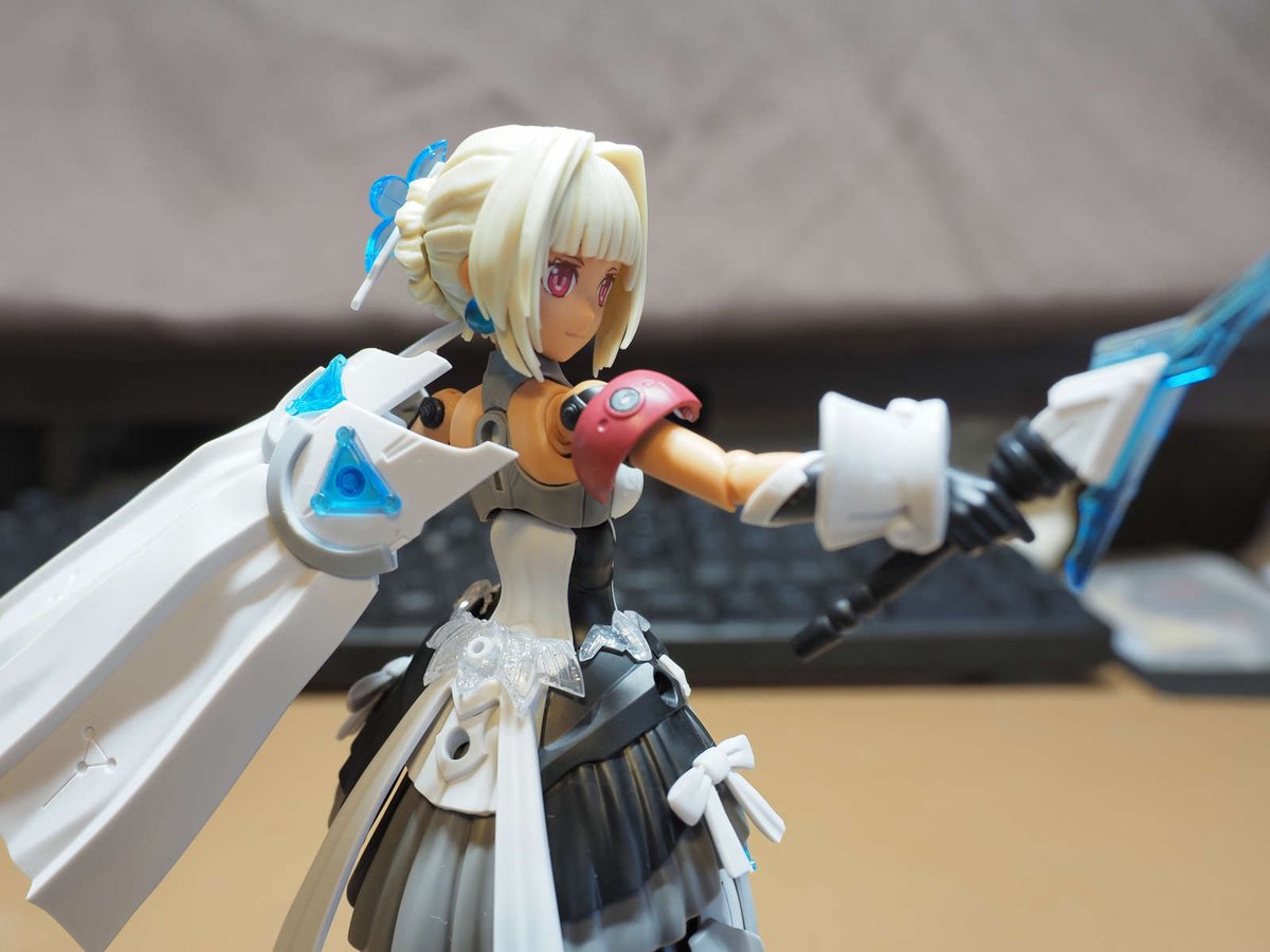 pdcsw1911's tweet photo. ヴァルキュリアコスチュームできた。最初、オプションボディパーツS03を使ってビキニアーマーぽくしようとしたんだけど、首回りが寂しいなーと思い、アルファシスターズファンタズム2で組んでみた。
#30MS https://t.co/MAz0oisX0o