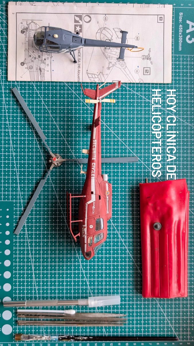MdqSpotter's tweet photo. Estos días retome el hobby del modelismo que comencé cuando chico. Muchos años quedaron en cajas hasta hoy que les hice un espacio en la biblioteca. Ahora, a restaurarlos y exponerlos como corresponde. https://t.co/IUun1a74cw
