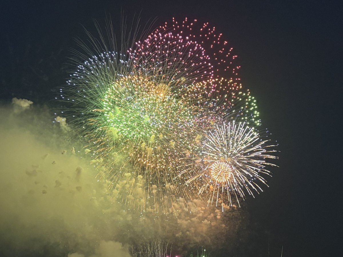 sinon_TAMAGO's tweet photo. 花火！ https://t.co/JrPnQqKBhg