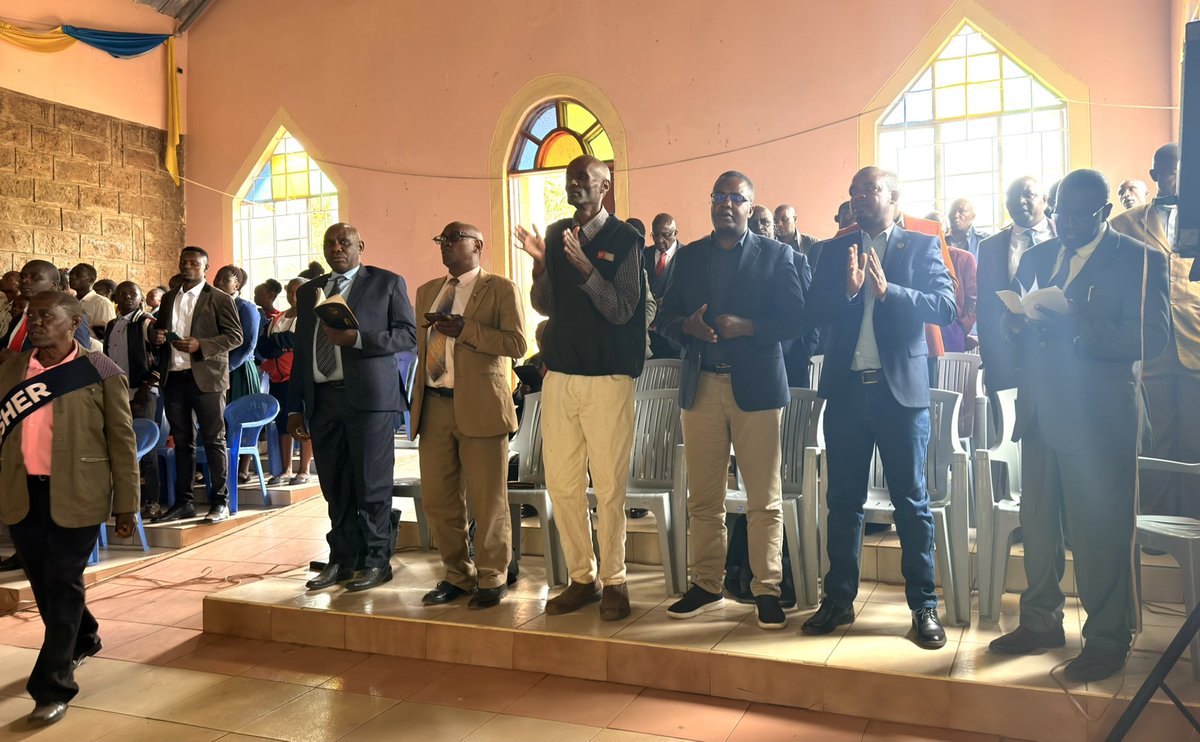 Profmutisya tweet picture