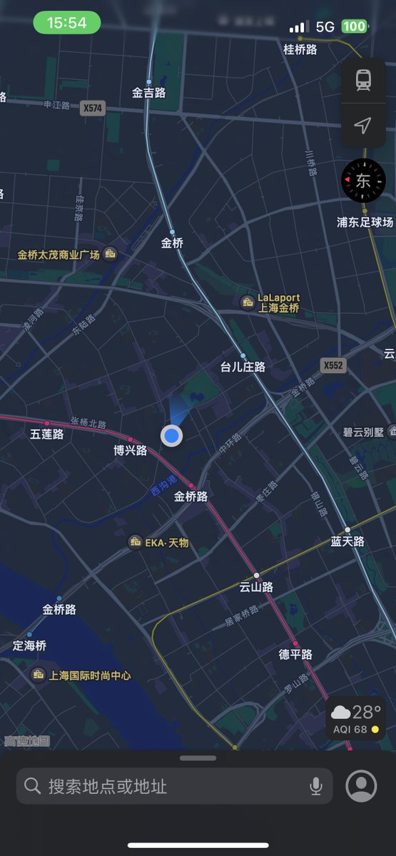 iangrierson1's tweet photo. 我瘫着不动，你负责输出，评论区唠个五毛的呗 #是上海浦东 #假期日常 #反差 https://t.co/aSIOuDMrwf