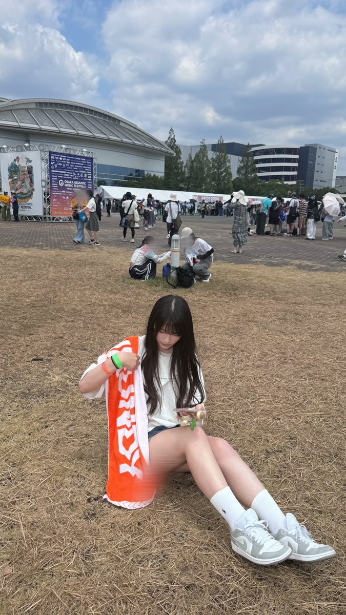 ib5cm_'s tweet photo. ジャイガフェス2026最高すぎた🔥🔥vaundyすごい前の方で見れてよかった😭😭しかもなんかすっごい声いつも以上に調子良かった気がする、！！！indigoとか他もぜんぶよかったー‼️😻
暑すぎて熱中症すぎるから一旦ホテルのベッドにダイブ
#VAWS
#vaundy 
#ジャイガフェス2026 https://t.co/l7VtiWVCob