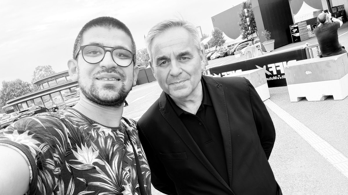 SpiderTutu's tweet photo. Avec @xavierbertrand à #Colmar https://t.co/uHBhw42OfC