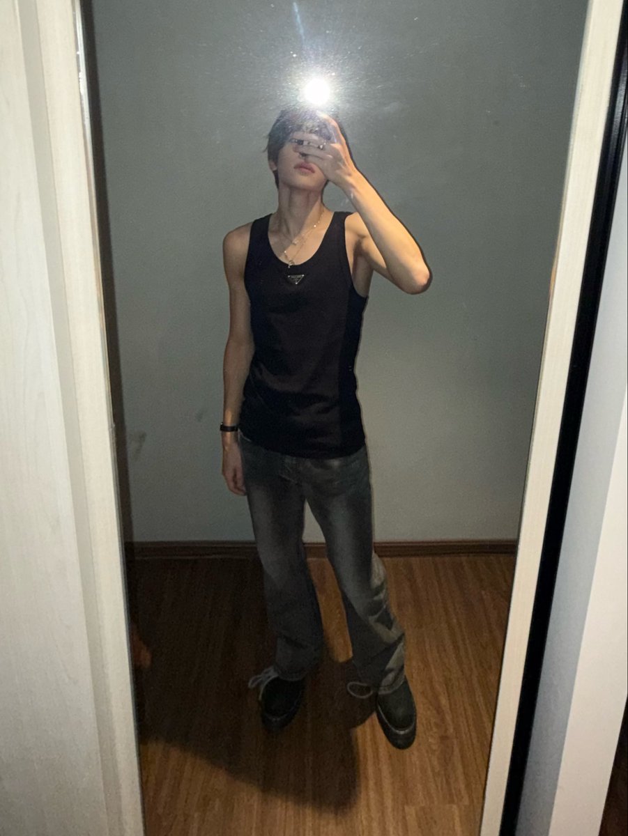 ziooning's tweet photo. 와 잠만 23시30분에 보기에 너무 위험한데 https://t.co/fXm3uxnbvc
