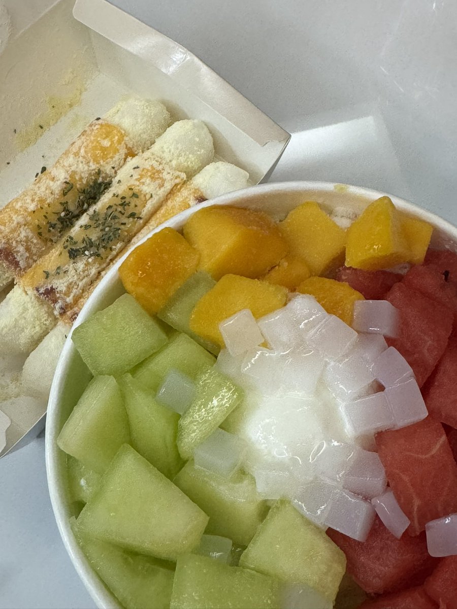 ournatsu's tweet photo. I ♡ BUSAN
딱 10년 만에 온 부산 . . ^__^ https://t.co/ky3p93TpiS