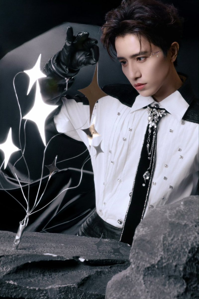 realTangBoYuan_'s tweet photo. 【20260801｜伯远 weibo】 

📸ภาพหนุ่มหล่อ
🌋伯远 2026「肆意盎然」巡回演唱会 杭州站 BOYUAN LIVE TOUR 2026
“LUSH” in CHENGDU

🔗https://t.co/rWLRXZKA4B

#伯远肆意盎然巡回演唱会
#伯远 #BoYuan #ป๋อหย่วน https://t.co/4I6JelUO2D