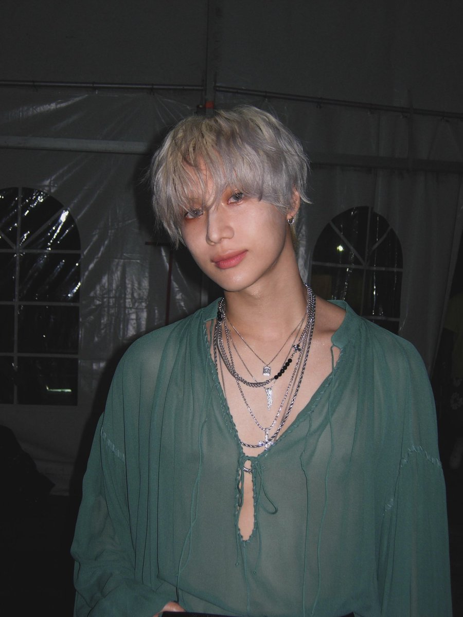 cosamaaaaa's tweet photo. めちゃかっこいい…シルバーカラーも魅力的🫶💜오늘도 수고했어요🌙🌙🌙
#TAEMIN #태민 #テミン https://t.co/eF7m1tmQpG