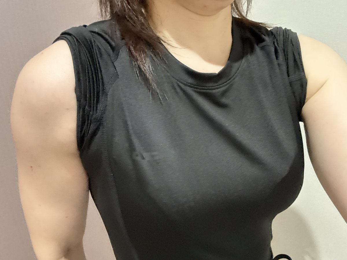 tonaonyan's tweet photo. 筋トレ終わり https://t.co/CHZu1VvTNQ