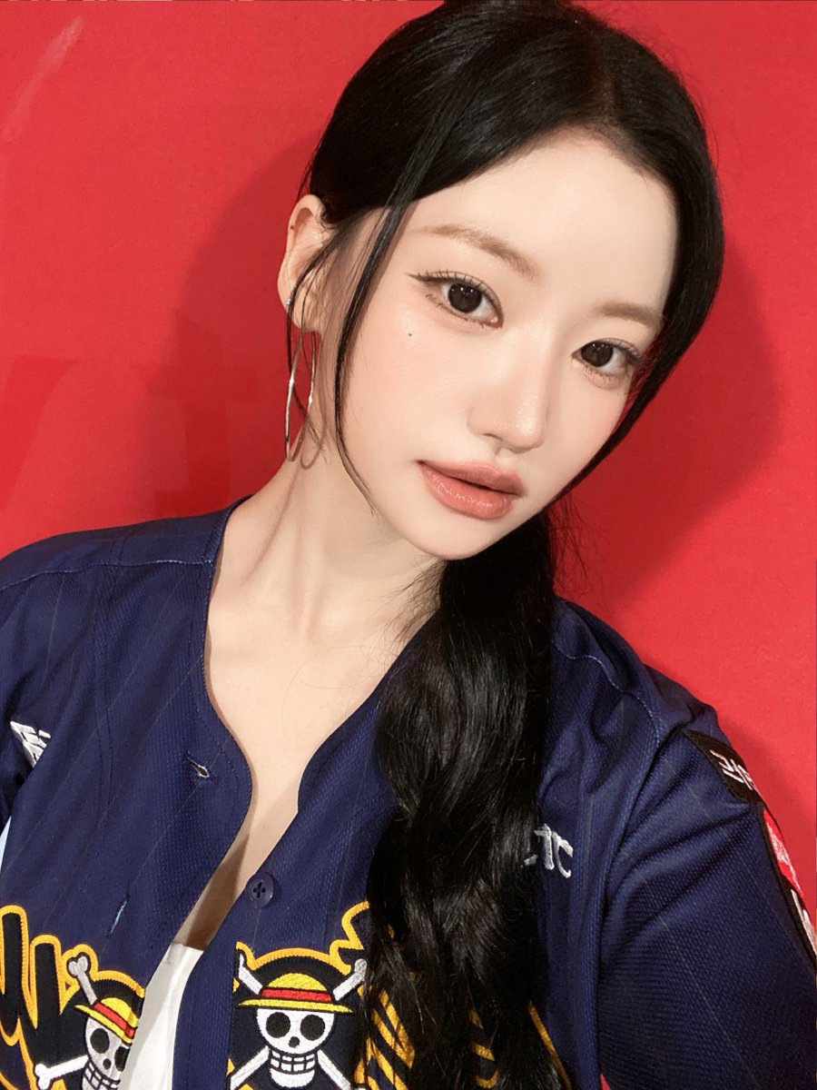lityoon's tweet photo. 260802 #시윤 인스타

ㄴ..ㅏ
KT가... 조아..🤍
K🤍T🤍 https://t.co/Ln9TcL9hn8