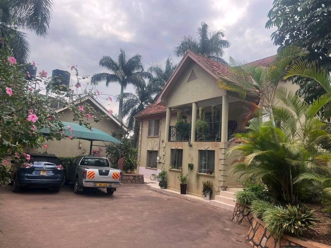 GaguLtd's tweet photo. 🔥𝗛𝗢𝗧 𝗗𝗘𝗔𝗟 •••• 𝗤𝗨𝗜𝗖𝗞 𝗦𝗔𝗟𝗘🔥
 
Asking Price:#𝗡𝗔𝗚𝗨𝗥𝗨.-Kampala 

💰 𝗔𝗦𝗞𝗜𝗡𝗚 𝗣𝗥𝗜𝗖𝗘: $𝟳𝟬𝟬,𝟬𝟬𝟬USD (𝗡𝗘𝗚𝗢𝗧𝗜𝗔𝗕𝗟𝗘)

 #𝟱𝗦𝗽𝗮𝗰𝗶𝗼𝘂𝘀 𝗕𝗲𝗱𝗿𝗼𝗼𝗺𝘀/ #𝟱𝗠𝗼𝗱𝗲𝗿𝗻 𝗕𝗮𝘁𝗵𝗿𝗼𝗼𝗺𝘀

 𝗦𝗽𝗮𝗰𝗶𝗼𝘂𝘀 𝗦𝗶𝘁𝘁𝗶𝗻𝗴 𝗥𝗼𝗼𝗺 https://t.co/vOb49Z4FjK