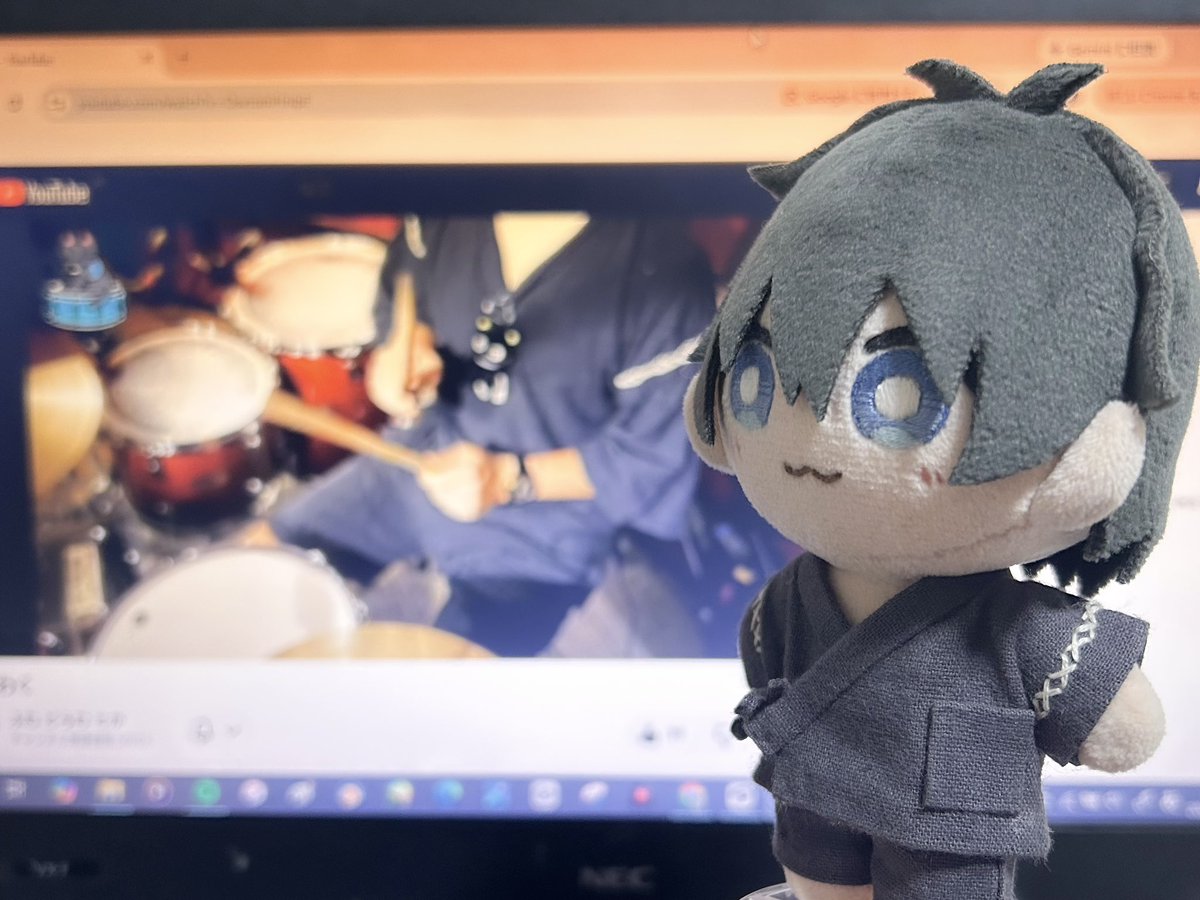 neS_biquC's tweet photo. 仕事から帰宅したら
ふむちゃんがどらわくを見ていました

甚平がおそろいでうれしかったそうな
╭Ꙭ╮🥁 https://t.co/QNl4M8qBYo