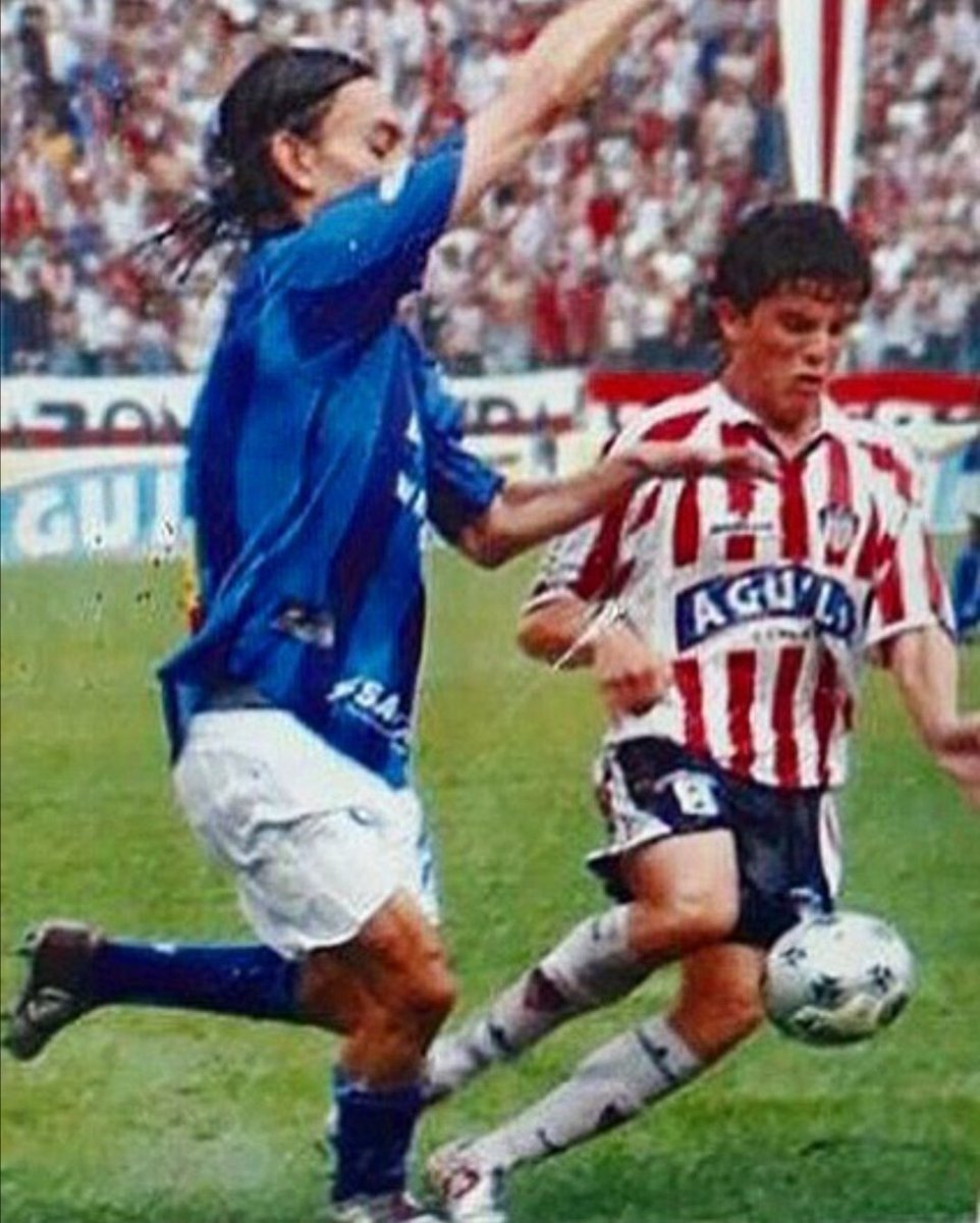 JuanDie41112326's tweet photo. #Postpartido luego de la victoria de Millos de visitante contra junior anoche, viene bien este recuerdo de Millos y los Comandos Azules en barranquilla del 14 de Agosto de 2005, junior 4-3 Millonarios... Doblete de Gabriel Fernández y Gol de Jaime Bustamante en el Primer Tiempo. https://t.co/aaxd6LbQPg