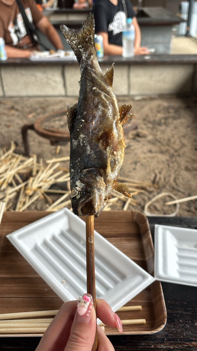 rmrmchann's tweet photo. マス釣りしてきた❕🐟
釣るのガチ難しかったけどその後の唐揚げと炭火焼きがもう美味しすぎて超感動🥹
午後はバレーもできて大満足Day⸝⸝ʚ̴̶̷̆_ʚ̴̶̷̆⸝⸝✨️ https://t.co/I4nj3vCvMc