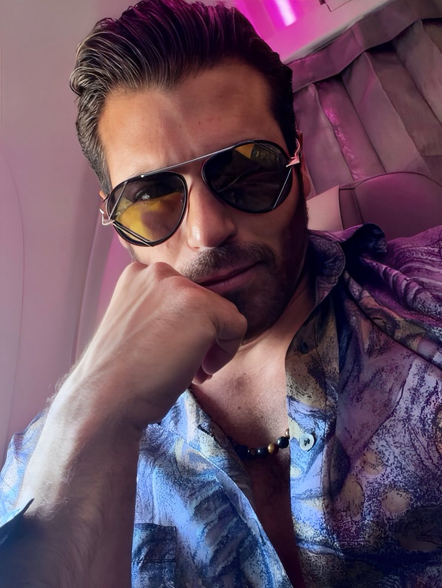 CanYamanNewsInt's tweet photo. ♦️#CanYaman IG Post https://t.co/rzm7dAQ0Q7