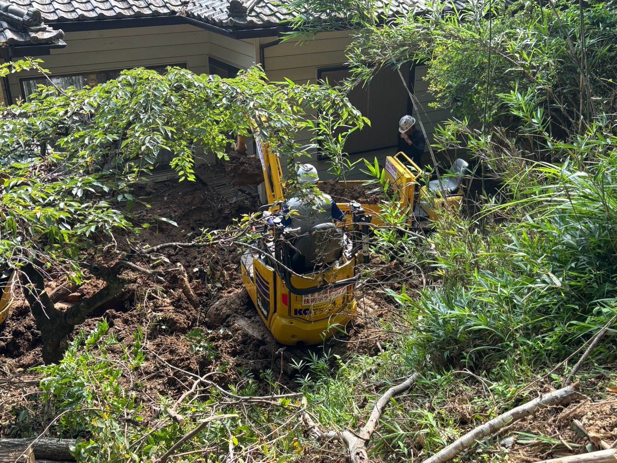 DGR_119's tweet photo. 7/31(金) 
#令和8年７月北関東集中豪雨

【活動場所】
・栃木県足利市松田町地内

【活動内容】
・動線確保
・堆積土搬出
・流木処理　etc...

決して忘れられてはいけない。
出来る時に、出来る場所で、出来る支援を！！！ https://t.co/bfcGi5cPRA