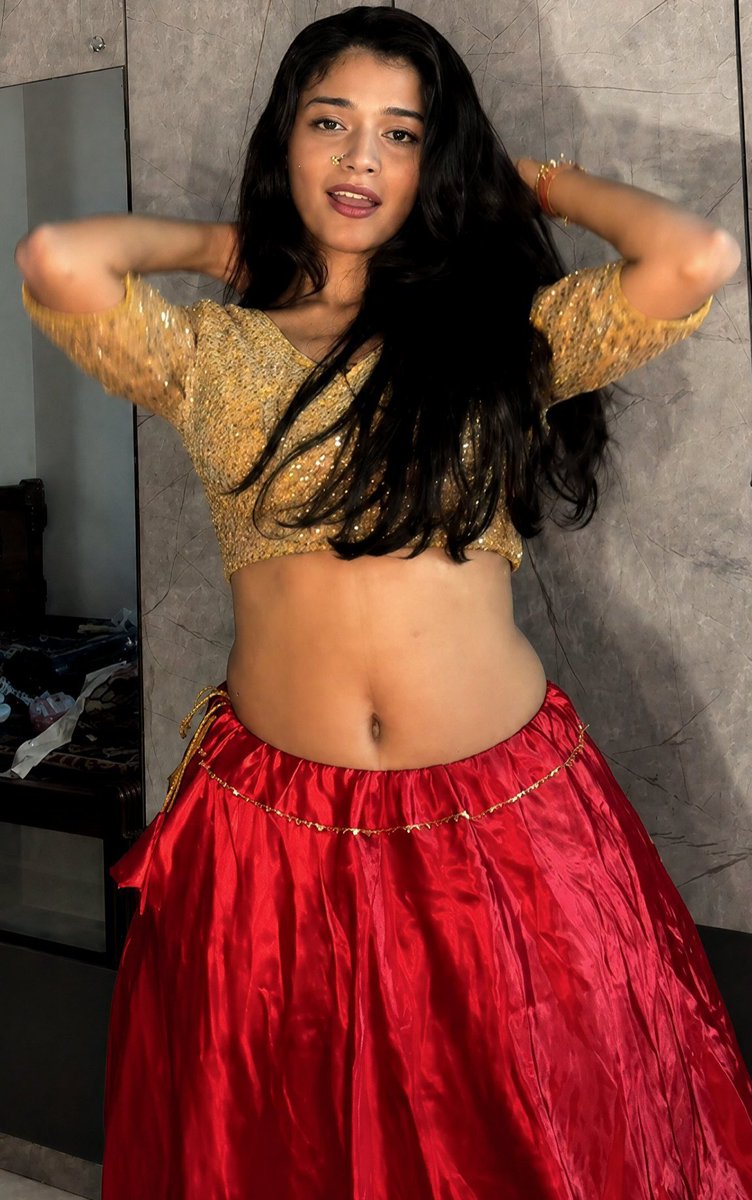 StarletVibes's tweet photo. My new obsession: Tanvi Dixit https://t.co/RiS90CfwlY